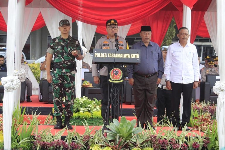 Demi Terciptanta Pilkada Yang Aman, TNI-POLRI di Tasikmalaya Melaksanakan Apel bersama Instansi Terkait (2)