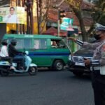 Yanmas pagi Personil Polsek Bandung Kulon Ciptakan Kamseltibcarlantas Kondusif