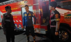 Humanis, Tiga Personel Samapta Polres Ciamis Datangi Damkar Ciamis Beri Imbauan Kamtibmas Humanis, Tiga Personel Samapta Polres Ciamis Datangi Damkar Ciamis Beri Imbauan Kamtibmas