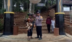 Ops Mantap Praja, Polsek Cikoneng Polres Ciamis Patroli Dialogis Koorkom ke Tokoh Budaya di Wanasigra