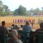 Polsek Kawali Polres Ciamis Amankan Final Sepak Bola di Desa Indrajaya