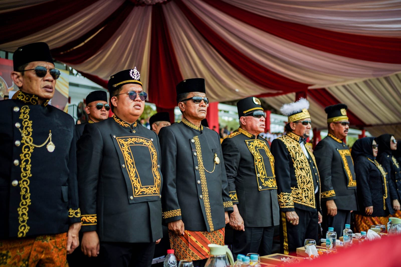 Lestarikan Kebudaya, Danrem 091/ASN Bersama Dandim 0906/Kutai Kartanegara Hadiri Pembukaan Erau