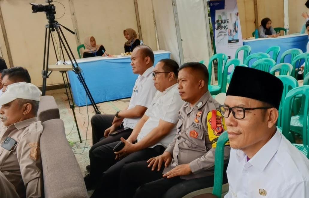 Bhabinkamtibmas Desa Sirnabaya Hadiri Expo & Job Fair SMK N 1 Rajadesa Bhabinkamtibmas Desa Sirnabaya Hadiri Expo & Job Fair SMK N 1 Rajadesa