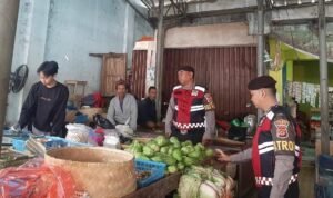 Cegah Penimbunan Bahan Pokok, Sat Samapta Polres Ciamis Patroli di Pasar Subuh Ciamis