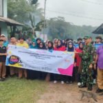 Polsek Sukadana Polres Ciamis Bareng Warga Kerja Bakti Bersihkan Pasar Dari Sampah