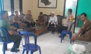 Datangi Kantor Desa, Polsek Lakbok Koorkom Kamtibmas Jelang Pilkada 2024 di Cintaratu