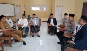 Polsek Cihaurbeuti Sampaikan Pesan Pilkada Damai Ke Toga Cihaurbeuti Polsek Cihaurbeuti Sampaikan Pesan Pilkada Damai Ke Toga Cihaurbeuti