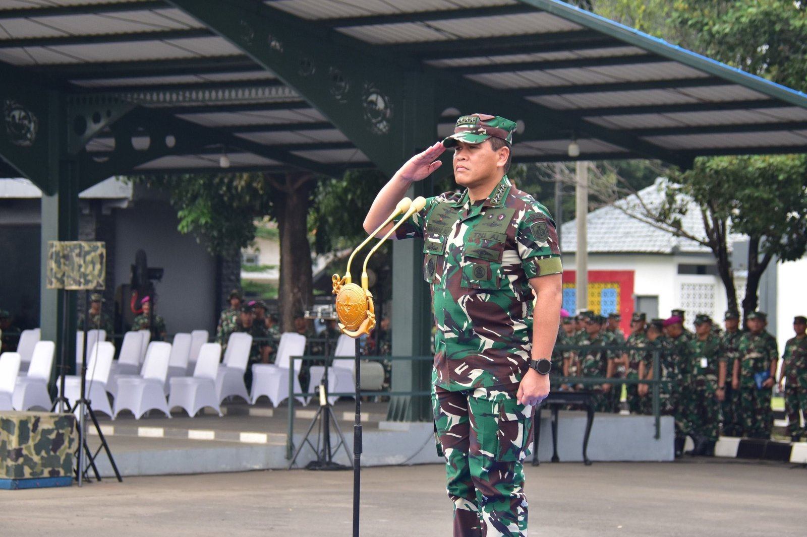 DANKORMAR HADIRI PELEPASAN KONTINGEN UPACARA TNI ANGKATAN LAUT