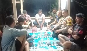 Polsek Sukadana Koorkom Kamtibmas di Cibangban Wujudkan Pilkada Serentak 2024 Aman Polsek Sukadana Koorkom Kamtibmas di Cibangban Wujudkan Pilkada Serentak 2024 Aman