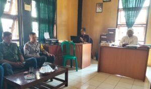 Polsek Sukadana Polres Ciamis Terjunkan Personel di Acara Rapat Minggon Desa Margaharja Polsek Sukadana Polres Ciamis Terjunkan Personel di Acara Rapat Minggon Desa Margaharja