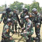 Prajurit Yonif 5 Marinir Beri Pembekalan Kepada Taruna AAL Korps Marinir Dengan Materi Senbanif