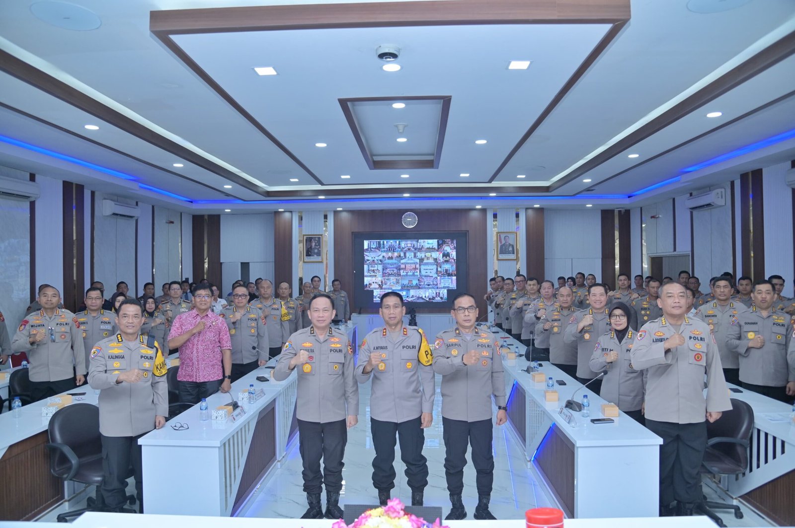 KAPOLDA JABAR HADIRI TAKLIMAT AKHIR AUDIT KINERJA IRWASDA POLDA JABAR TAHAP II TA. 2024, ASPEK PELAKSANAAN DAN PENGENDALIAN