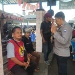 Polsek Cikoneng Sampaikan Pesan Pilkada Damai di Terminal Sindangkasih