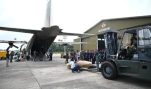 Tiga Flight Pesawat Tempur F 16 Dari Lanud Roesmin Nurjadin Terbang ke Jakarta Siap Melaksanakan Misi Tiga Flight Pesawat Tempur F 16 Dari Lanud Roesmin Nurjadin Terbang ke Jakarta Siap Melaksanakan Misi