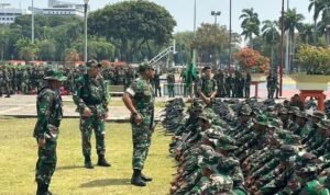 Pangkostrad Berikan Motivasi kepada Prajurit Jelang Upacara HUT ke-79 TNI Pangkostrad Berikan Motivasi kepada Prajurit Jelang Upacara HUT ke-79 TNI