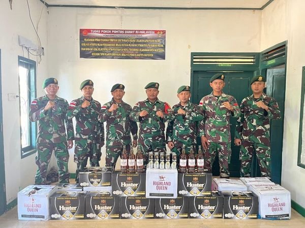 Satgas Pamtas Yonarmed 11 Kostrad Gagalkan Penyelundupan Ratusan Kaleng dan Botol Minuman Keras di Perbatasan Nunukan