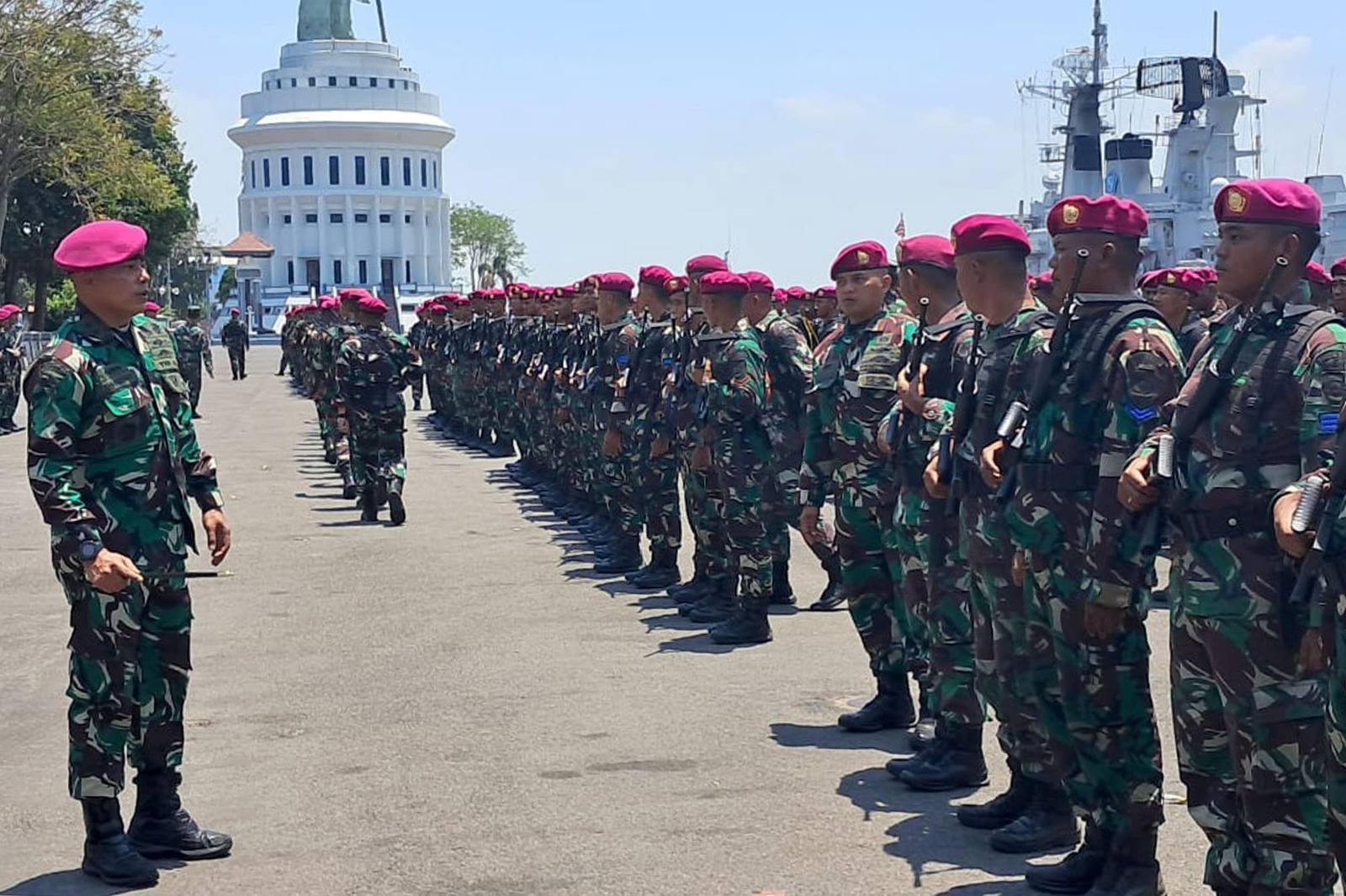 Sukseskan Peringatan HUT Ke 79 TNI Tahun 2024, Prajurit Yonif 5 Marinir Laksanakan Embarkasi Personel dan Material