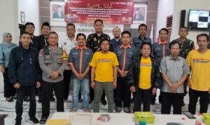 Polsek Cijeungjing Polres Ciamis Bersiaga di Proses Pleno DPSHP Pilkada 2024 di Desa Kertaharja Polsek Cijeungjing Polres Ciamis Bersiaga di Proses Pleno DPSHP Pilkada 2024 di Desa Kertaharja