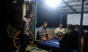 Humanis, Polsek Cipaku Polres Ciamis Patroli Dialogis ke Pemukiman Warga
