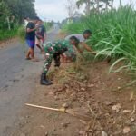 Kompak, Serka Romadhon Bersama Warga Jambepawon Kerja Bakti Bersihkan Lingkungan