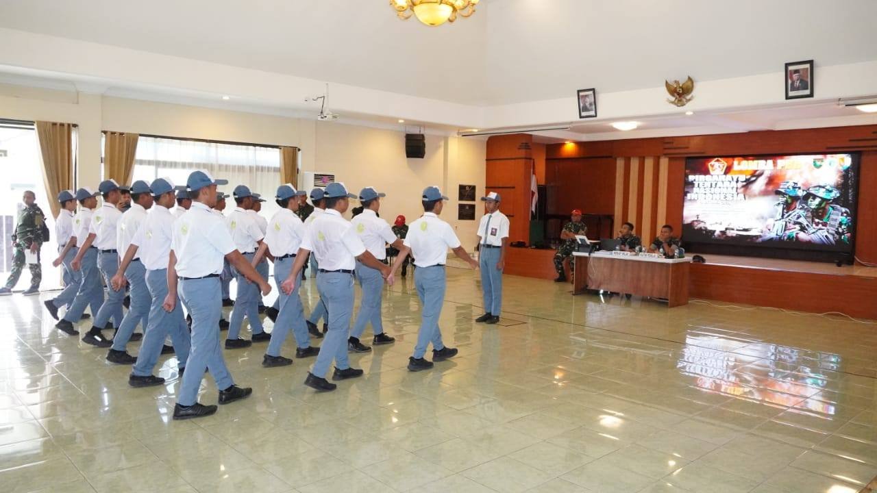 PERSONEL YONMARHANLAN X JAYAPURA MENJADI TIM JURI LOMBA PBB SAMBUT HUT TNI KE-79