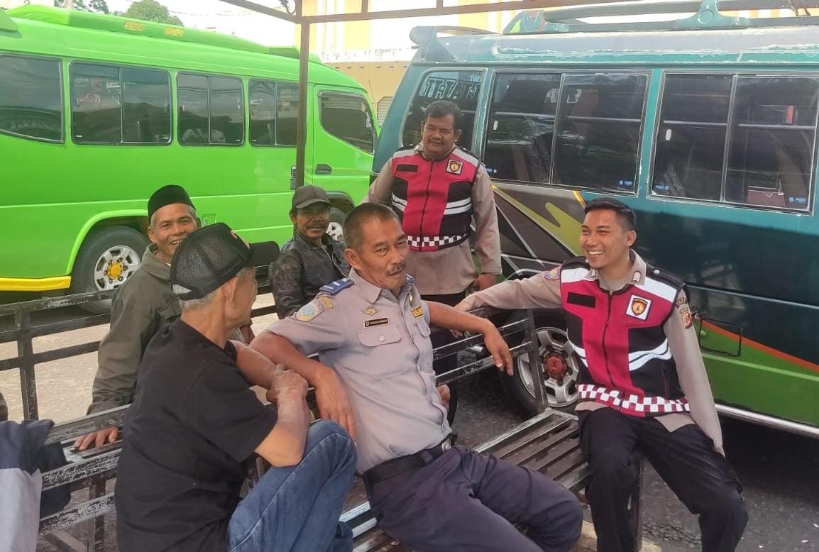 arga Tanjungjaya Ngobrol Bareng Anggota Polsek Rajadesa Bahas Cooling System