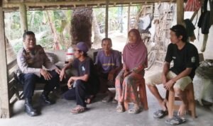 Datang ke Tokoh Tanjungsari, Anggota Polsek Banjarsari Koorkom Kamtibmas Jelang Pilkada Serentak