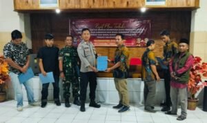 Polsek Cijeungjing Polres Ciamis Bersiaga Amankan Proses Pleno DPSHP Pilkada 2024 di Desa Bojongmengger