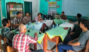 Polsek Lakbok Bincang Asyik dengan Warga Sambut Pilkada 2024