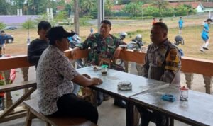 Cipkon Hadapi Pilkada Serentak, Polsek Ciamis Polres Ciamis Koorkom Kamtibmas ke Warga Linggasari Cipkon Hadapi Pilkada Serentak, Polsek Ciamis Polres Ciamis Koorkom Kamtibmas ke Warga Linggasari