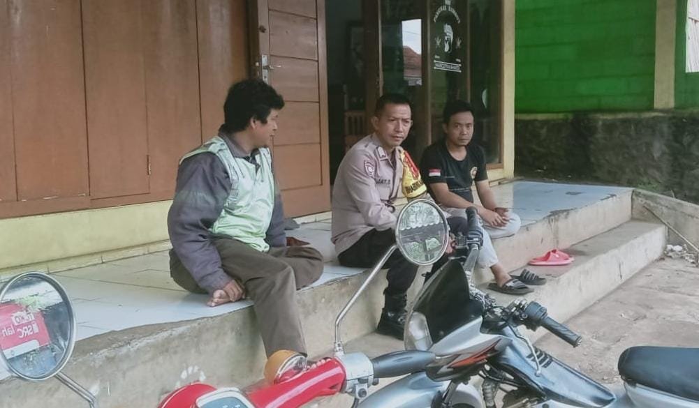 Ops Mantap Praja, Polsek Kawali Polres Ciamis Koorkom di Margamulya Beri Imbauan Kamtibmas