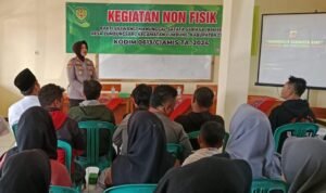 Soliditas TNI-Polri, Kapolsek Kawali Edukasi Bahaya Judi Online di Kegiatan Non Fisik BSMSS Kodim 0613/Ciamis Soliditas TNI-Polri, Kapolsek Kawali Edukasi Bahaya Judi Online di Kegiatan Non Fisik BSMSS Kodim 0613/Ciamis