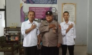 Datangi Perkantoran, Anggota Polsek Kawali Koorkom Kamtibmas Jelang Pilkada Serentak