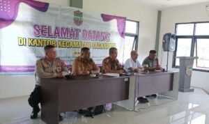 Polsek Ciamis Datang Sampaikan Himbauan Kamtibmas di Rakor Tingkat Kecamatan Ciamis Polsek Ciamis Datang Sampaikan Himbauan Kamtibmas di Rakor Tingkat Kecamatan Ciamis