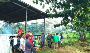 Lestarikan Budaya Gotong Royong, Babinsa Bersama Warga Lakukan Pembersihan