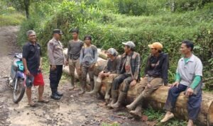 1Cooling System, Polsek Cihaurbeuti Polres Ciamis Koorkom Bersama Tokoh di Desa Pasirtamiang Cooling System, Polsek Cihaurbeuti Polres Ciamis Koorkom Bersama Tokoh di Desa Pasirtamiang