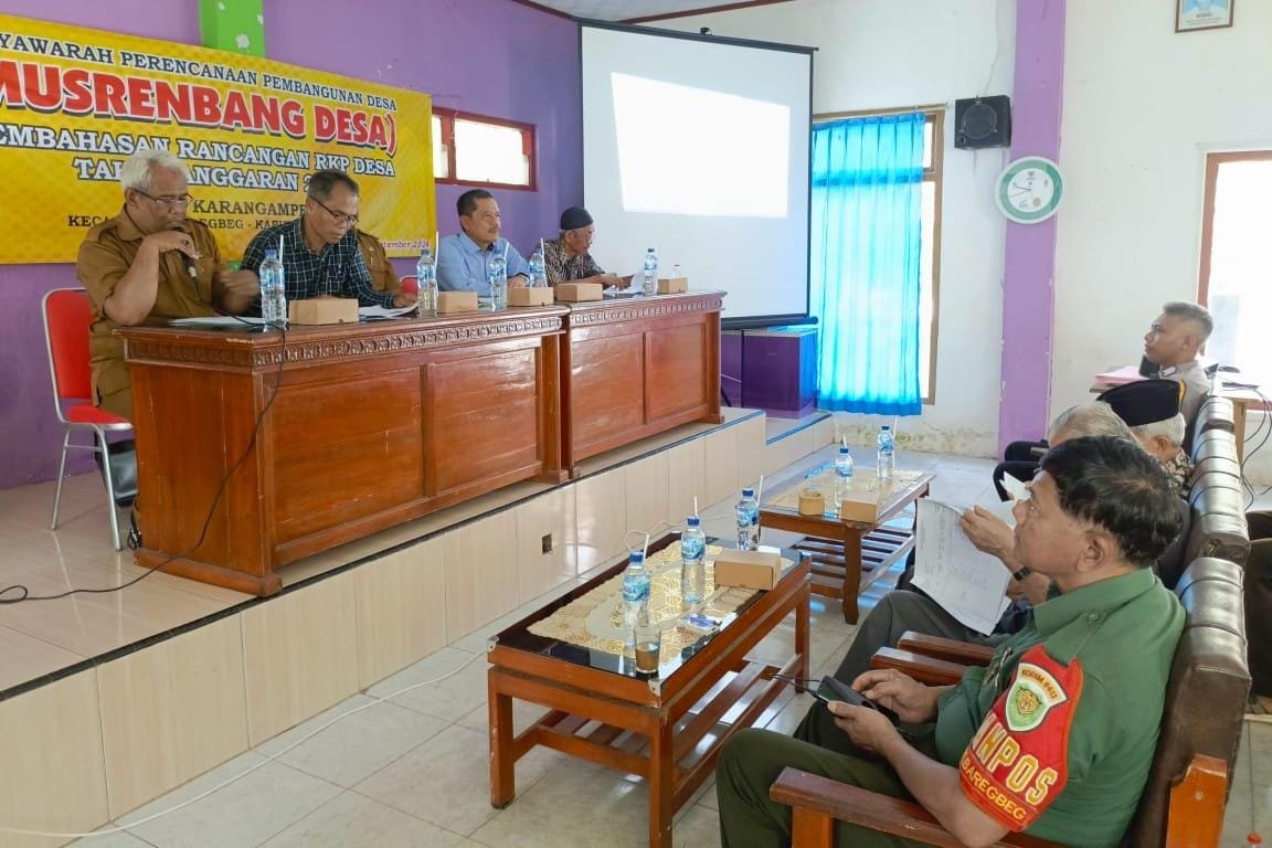 Polsek Ciamis Polres Ciamis Ikuti Sosialisasi Rancangan RKP di Desa Karangampel Baregbeg