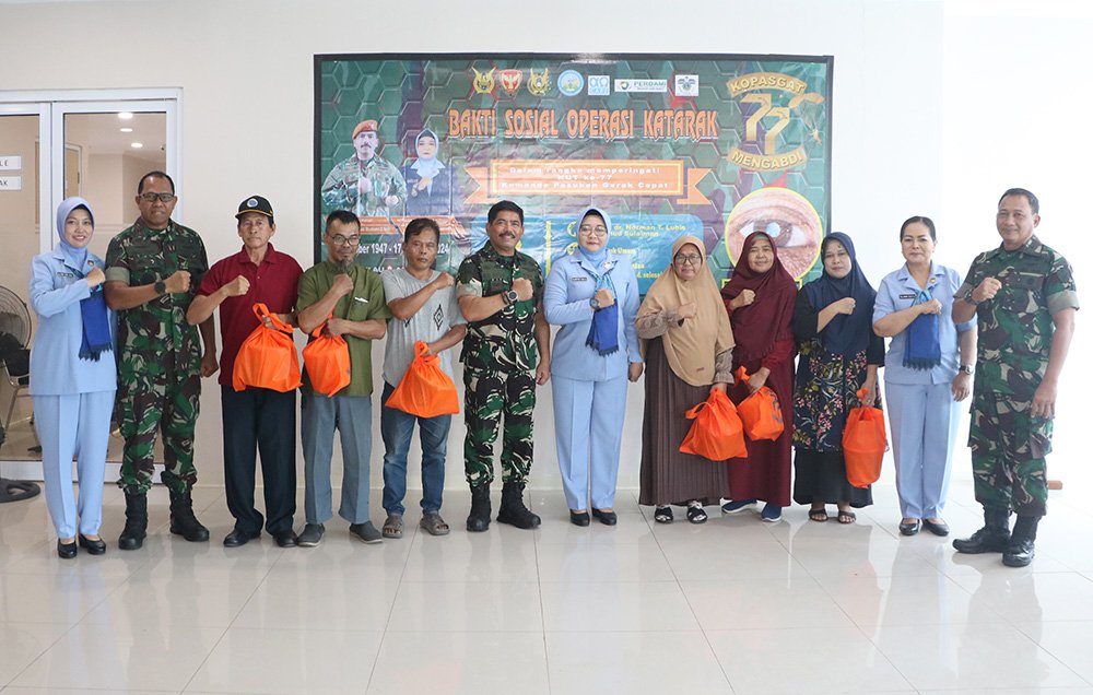Dankopasgat Gelar Acara Bakti Sosial Operasi Katarak Dalam Rangka HUT ke-77 Kopasgat
