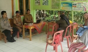 Perkuat Sinergitas Polsek Sukadana Polres Ciamis Patroli Dialogis di Acara KWT Desa Ciparigi