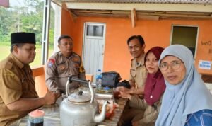 Cipkon Hadapi Pilkada Serentak Polsek Ciamis Polres Ciamis Koorkom Kamtibmas ke Warga Linggasari