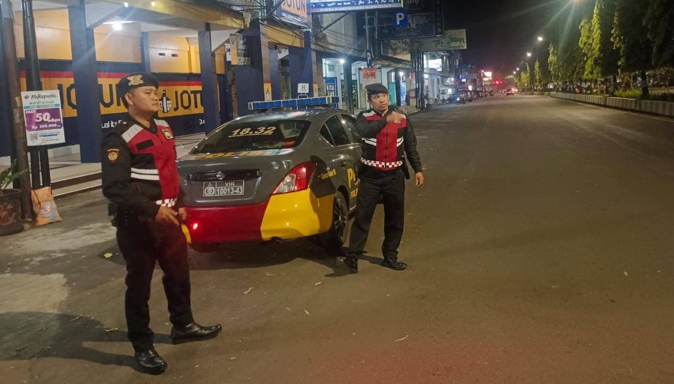 Antisipasi Tindak Kriminalitas dan Kejahatan Jalanan, Polres Ciamis Patroli di Ruko Pasar Manis