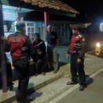 Perkuat Sinergitas Satuan Samapta Polres Ciamis Beri Binluh ke Warga Saat Ngeronda Malam