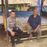Cooling System Polsek Cipaku Polres Ciamis Patroli Dialogis ke Pemukiman Warga di Desa Selamanik
