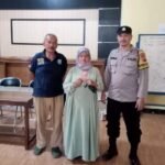 Polsek Cisaga Polres Ciamis Awasi Penyaluran BLT DD ke KPM di Desa Cisaga