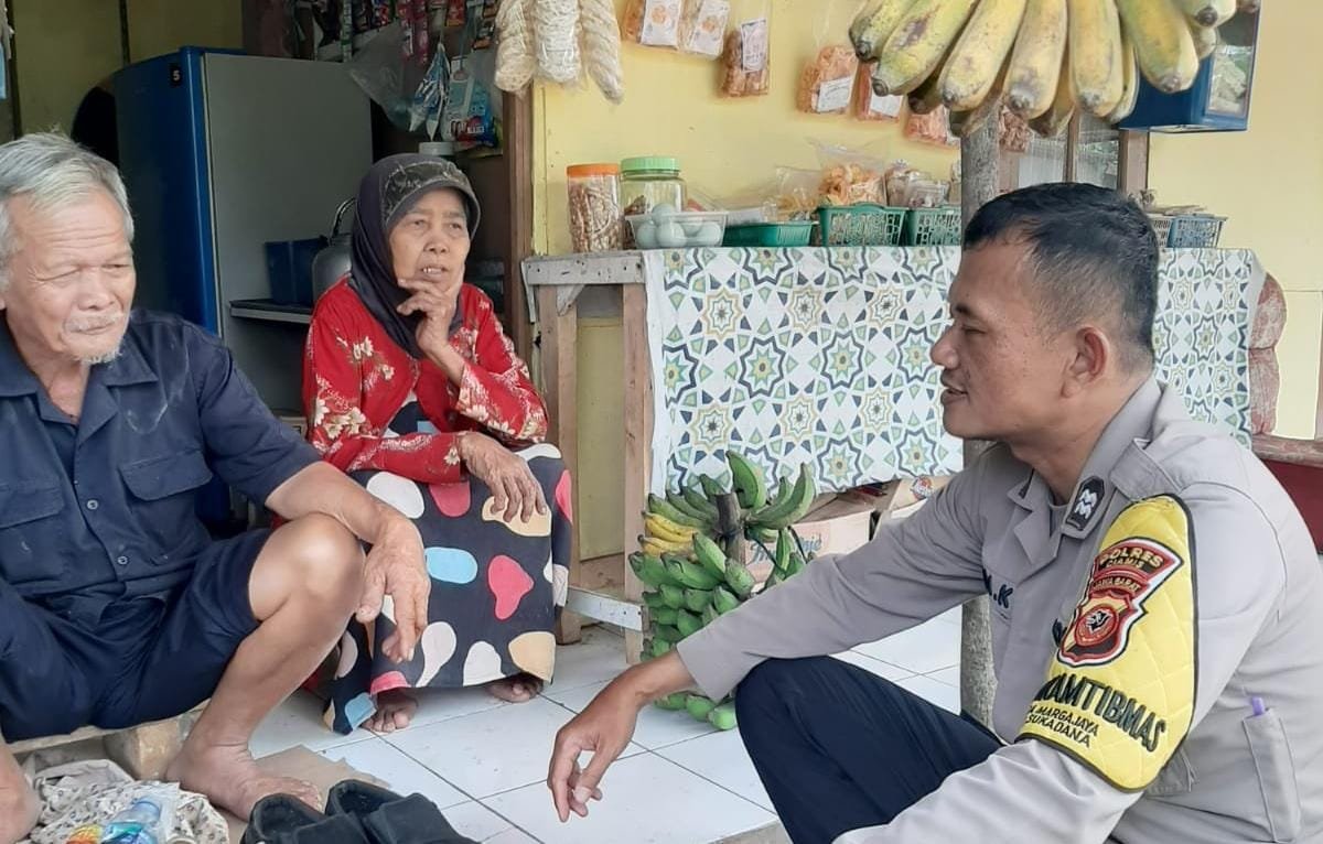 Cooling System Polsek Sukadana Polres Ciamis Koorkom ke Warga Desa Margaharja