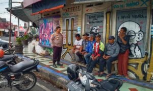 Jumat Curhat Kapolsek Ciamis Polres Ciamis Ngobrol Bareng Pengemudi Ojeg di Ciamis