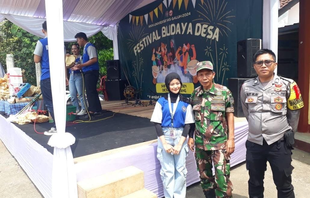 Polsek Cimaragas Polres Ciamis Hadiri Festival Budaya Desa KKN Universitas Galuh