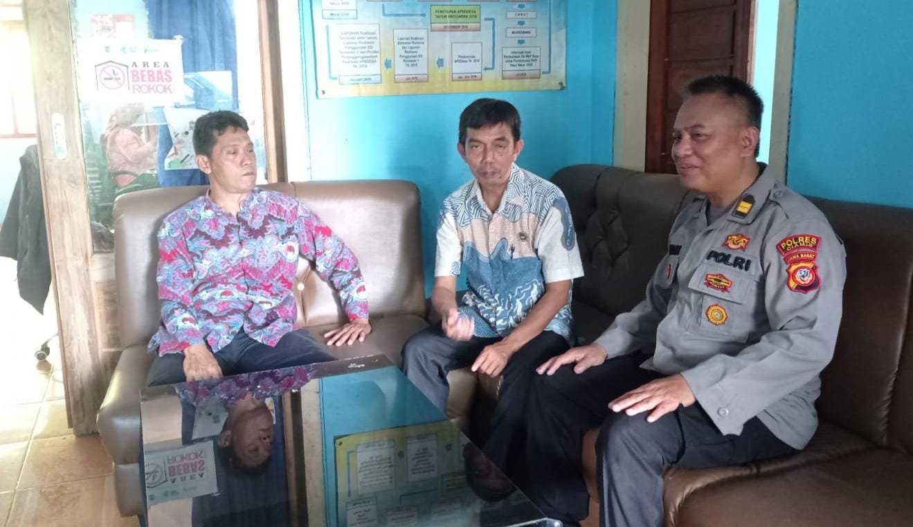 Cooling System Anggota Polsek Ciamis Koorkom Kamtibmas ke Mekarjaya Jelang Pilkada Serentak