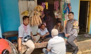 Cooling System Polsek Sukadana Polres Ciamis Koorkom Kamtibmas ke Warga Cibangban Bunter