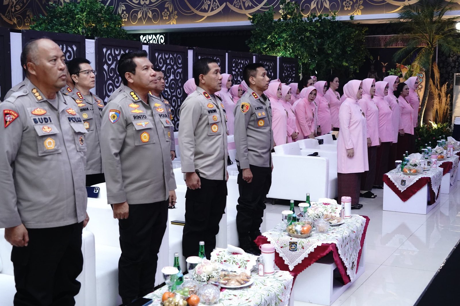 Kapolda Jabar Hadiri Acara Puncak Peringatan Syukuran Hari Kesatuan Gerak Bhayangkari ke-72 Tahun 2024.